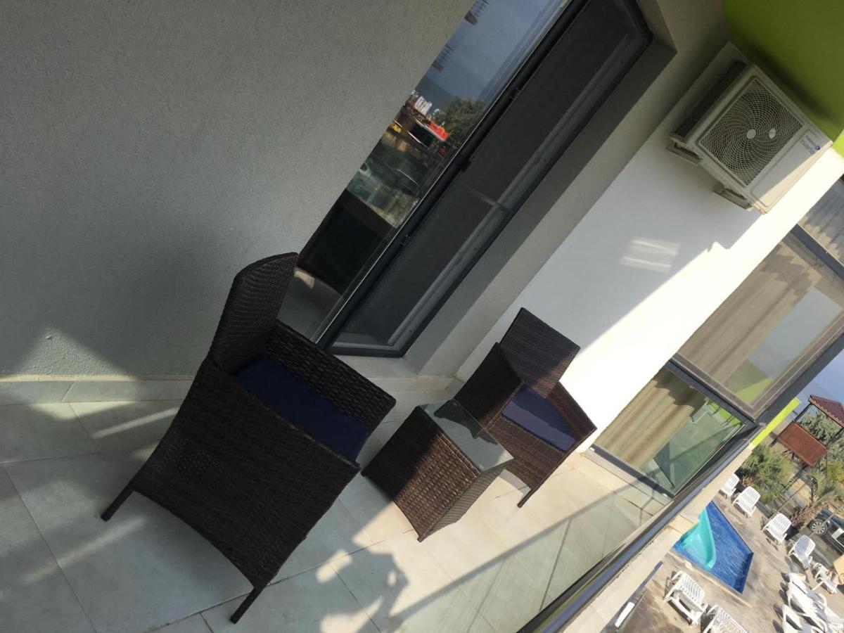 Umi Apartment Alezzi Resort 那沃达利 外观 照片