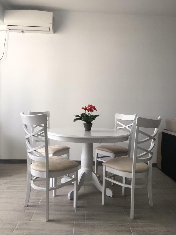 Umi Apartment Alezzi Resort 那沃达利 外观 照片