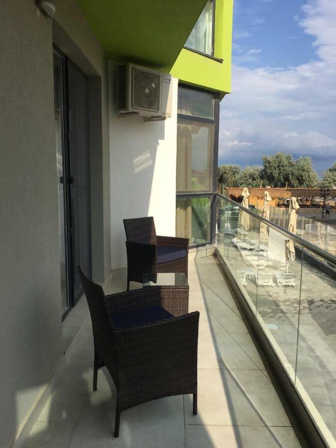 Umi Apartment Alezzi Resort 那沃达利 外观 照片