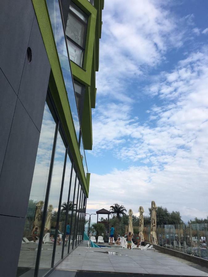 Umi Apartment Alezzi Resort 那沃达利 外观 照片